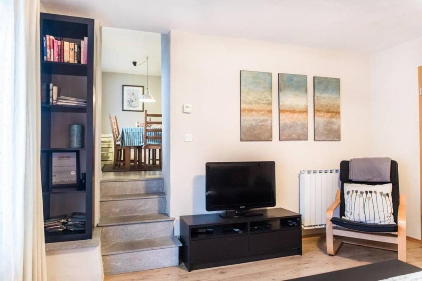 House Maharac With 3 Apartments Till 18 Persons Kamno Экстерьер фото