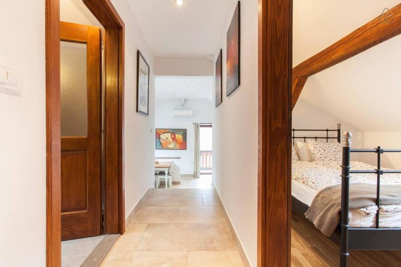 House Maharac With 3 Apartments Till 18 Persons Kamno Экстерьер фото