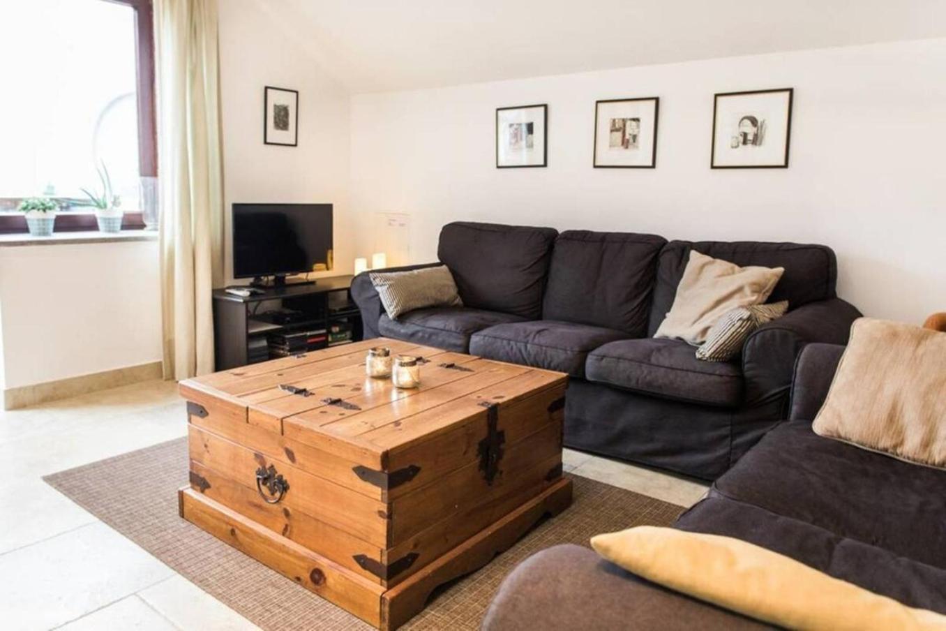 House Maharac With 3 Apartments Till 18 Persons Kamno Экстерьер фото